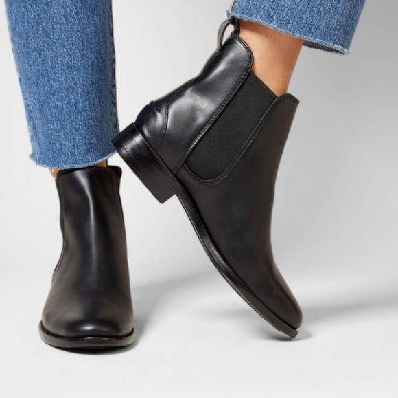 Ariat Shoes - Ariat Two24 Parker Black Leather Chelsea Boots Size 6 and 9 New in Box